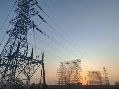電力線路遷改施工 設(shè)備更新保障供電安全